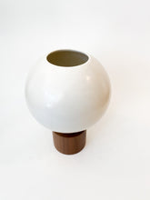 Load image into Gallery viewer, GORDON ROUND VASE