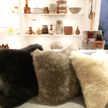 Load image into Gallery viewer, SHEARLING PILLOW - BLACK