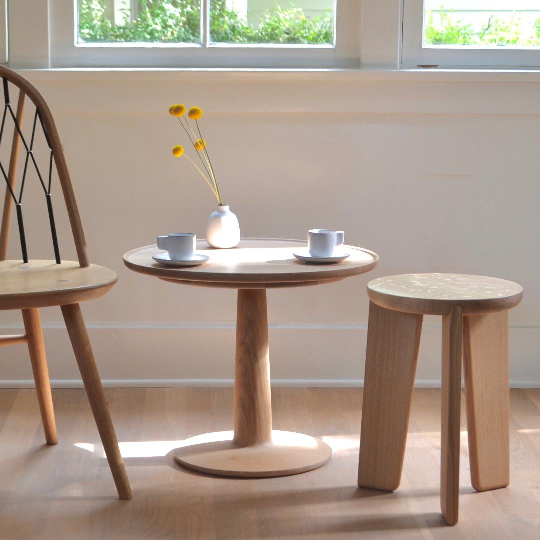 FIN STOOL WHITE OAK