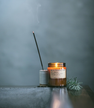 Load image into Gallery viewer, TEAKWOOD & TOBACCO CANDLE