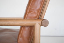 Load image into Gallery viewer, OAK &amp; LEATHER LOUNGE CHAIR - CARAMEL