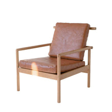 Load image into Gallery viewer, OAK & LEATHER LOUNGE CHAIR - CARAMEL