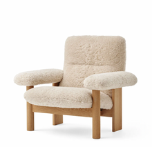 Load image into Gallery viewer, BRASILIA LOUNGE CHAIR - NATURAL SHEEPSKIN