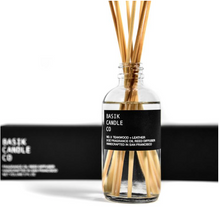 Load image into Gallery viewer, REED DIFFUSER BASIK NO. 3 - TEAKWOOD + LEATHER