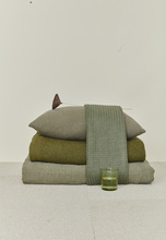 Load image into Gallery viewer, SIMPLE LINEN THROW BLANKET - OLIVE