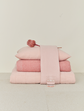 Load image into Gallery viewer, SIMPLE LINEN THROW BLANKET - BLUSH