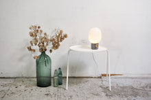 Load image into Gallery viewer, CONCRETE TABLE LAMP